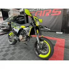 Husqvarna 701 Supermoto