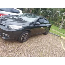 Renault Fluence 2015 2.0 Dynamique Hi-flex 4p