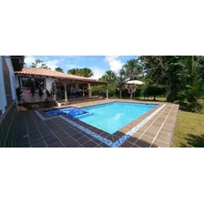 Hermosa Casa Campestre Con Piscina Privada En Villavicencio 