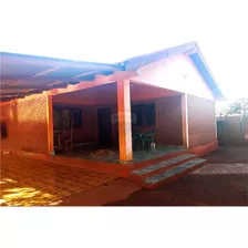 Vendo Casa En Hohenau Con 3 Habitaciones Y 1 Baños.