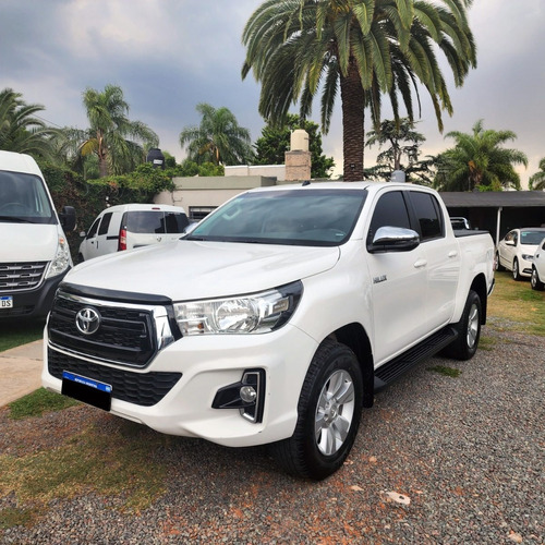 Toyota Hilux 4x2 D/c Srv 2.8 Tdi 6 M/t 2019