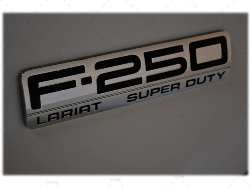 Par De Emblemas Laterales F-250 Lariat Super Duty 2005-2007 Foto 4