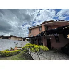 Yilmer Salazar Vende Casa En Urbanizacion El Castaño En Maracay 24-5287 Yjs