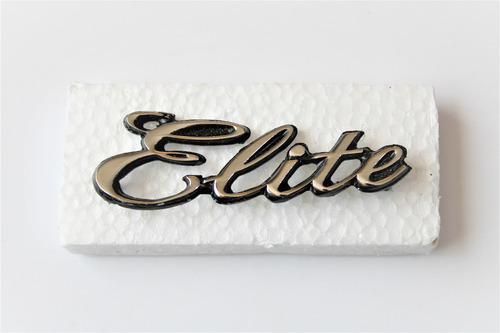 Emblema Elite 2 Fairmont Ford Lateral Foto 2
