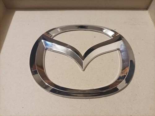 Emblema Central Rejilla Mazda  Foto 7