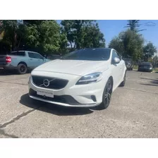 Volvo V40 2.0 T5 R-design