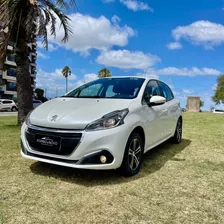 Peugeot 208 Allure 1.5 Año 2017 104.000km 