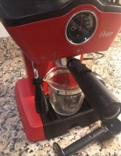 CAFETERA OSTER 8100 ESPRESSO SUPER AUTOMÁTICA CON MOLINILLO | Brandimia