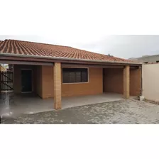 Casa Térrea Caraguatatuba. Casa Com 200 M2, Em Terreno Plano De 500 M2, 3 Dormitórios, 350 Mt. Da Praia Das Palmeiras. Planta E Escritura Regularizada!