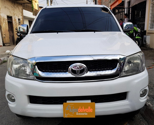 Persiana Cromada Toyota Hilux Vigo 2006 Al 2012 Foto 2