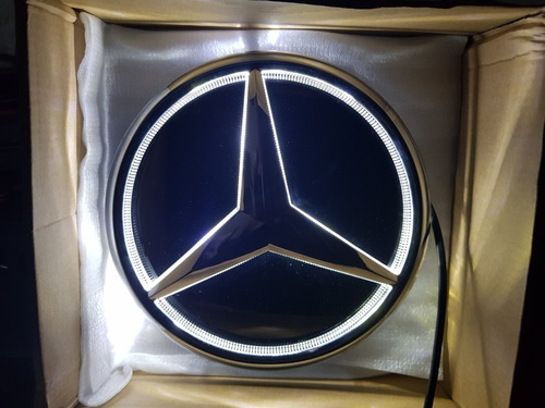 Emblema Led Parrilla Mercedes Benz Amg Clase C Cla A E 2020 Foto 9