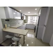 Marcos Gonzalez Vende Moderno Apartamento Amoblado Zona Este Barquisimeto - Lara. #24-12586