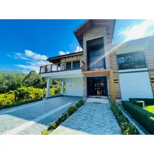 Se Vende Hermosa Casa En Jarabacoa