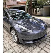 Tesla Model 3 Standar Plus Trasera