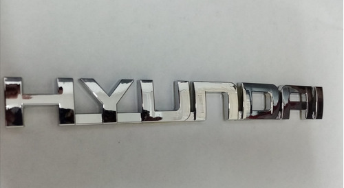 Emblema Letras Hyundai Autoadhesivas.  Foto 2