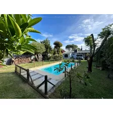 Casa En Venta 3 Dormitorios, 2 Baños, Fondo, Piscina Y Barbacoa- Venezuela-shangrilá