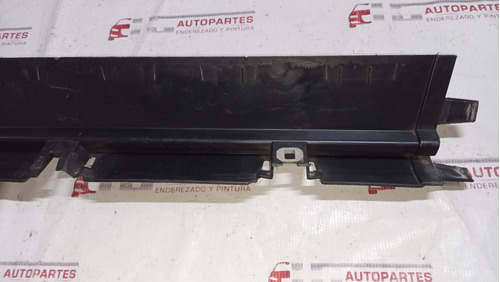 Moldura Estribo Trasero Izquierdo Ford Taurus 2010 Foto 4