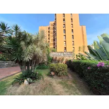 Ls Vende Apartamento La Alameda