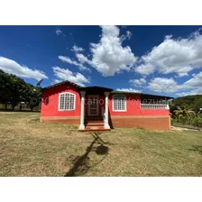 Casa En Venta En Urb. Sector Los Bagres, San Juan De Los Morros.24-17529. Lln