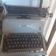 Maquina De Escribir 82 Olivetti Mecanica Grande Funcional