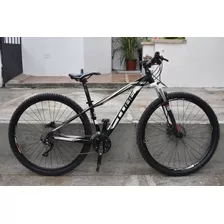 Bicicleta, Cube Attention, Talla M, Ring 29. 