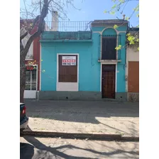 Se Vende Casa, 2 Dormitorios, Barrio Atahualpa, A Metros De Bvar. Artigas