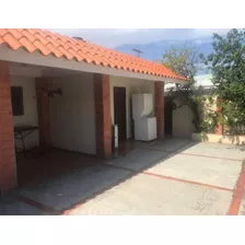Vendo Cómoda, Hermosa Y Amplia Casa En Residencial Villa Claudia Próximo A La Embajada De Usa