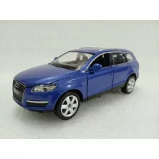 Audi Q7 3.0 Modelo A Escala 1:24 Msz. Luces Y Sonidos. 20cm. Color Azul