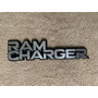 Tapn Jaln Arrastre Logo Carnero Dodge Ram Ramcharger 80/01