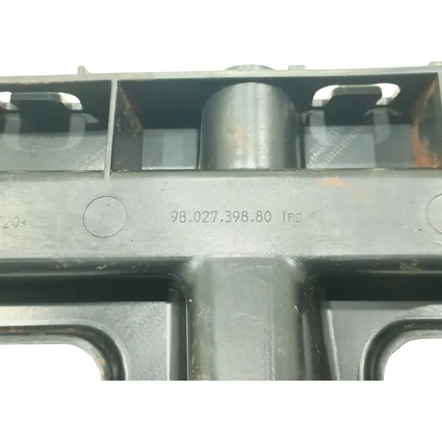 Guia Parachoque Traseiro Esquerdo Citroen C4 Lounge 2014 19 6