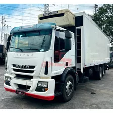 Iveco Tector 240e28 6x2 2013 - Tvg Caminhões