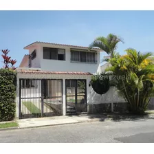 Acogedora Casa En Venta En La Boyera