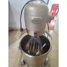 Batidora Industrial Con Muy Poco Uso. 30 Litros