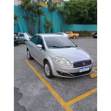 Fiat Linea 2016 1.8 16v Essence Flex Dualogic 4p