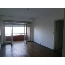 Apartamento En Alquiler De 2 Dormitorios En Ciudad Vieja