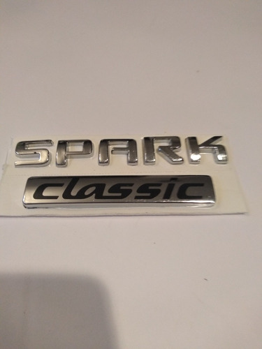 Emblema Letra De Chevrolet Spark Foto 5
