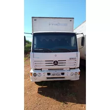 Mercedes 1720 Truck Baú Ano 2005