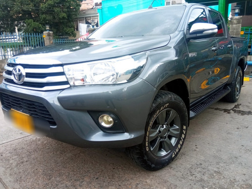 Toyota Hilux Doble Cabina Diesel 4x4 2.4 Mecánica 2018
