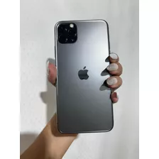 iPhone 11 Pro Max Gris, 256gb + 4 Fundas. Batería Al 100%