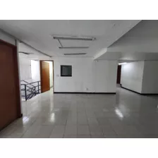 Excelente Edificio Con Una Area Disponible De 805 M2 En Tres Niveles Con Divicion De Cubiculos Baños Y Sala De Juntas 