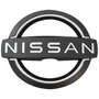 Emblema Parrilla Nissan March 2022-2023 Gris Blanco