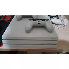 Playstation 4 Pro Branco