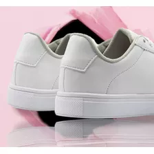 Tenis Blancos A La Moda