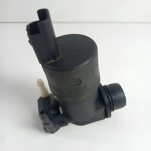 Bomba Motor Esguicho Renault Sandero 2012 1.6 / 9641553880