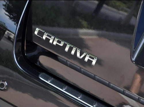 Emblema Captiva Chevrolet Cromado Foto 3