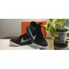 Vendo Zapatillas Nike Modelo Team Hustle 10 D Basquet, 