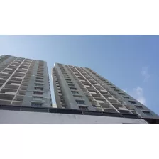 Venta De Apartamento En Plaza Valencia, Vía España 20-2830