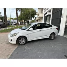 Hyundai Accent Diesel // Permuto O Financio