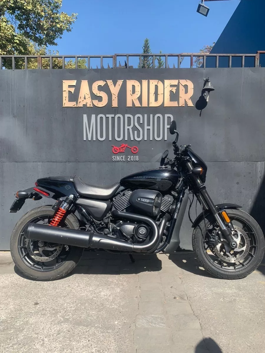 Moto Harley - Davidson Street Rod 750