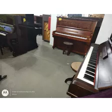 Locação De Pianos Acústicos 